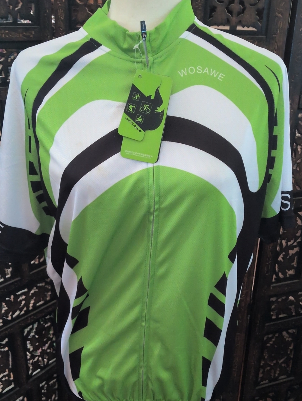WOSAWE CYCLE SET. Green & White Cycling Jersey With Shorts.